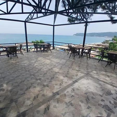 The Sandhill Restaurant Апартаменты