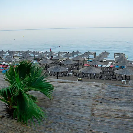 The Sandhill Restaurant Апартаменты