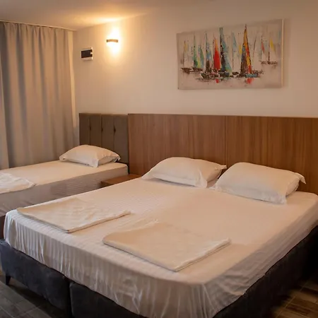 The Sandhill Restaurant Апартаменты
