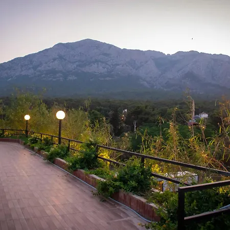 The Sandhill Restaurant Apartment