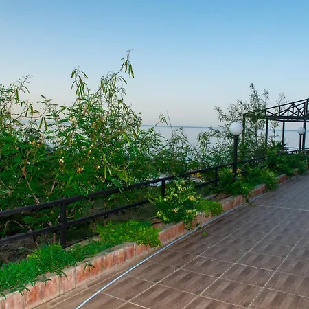 The Sandhill Restaurant *